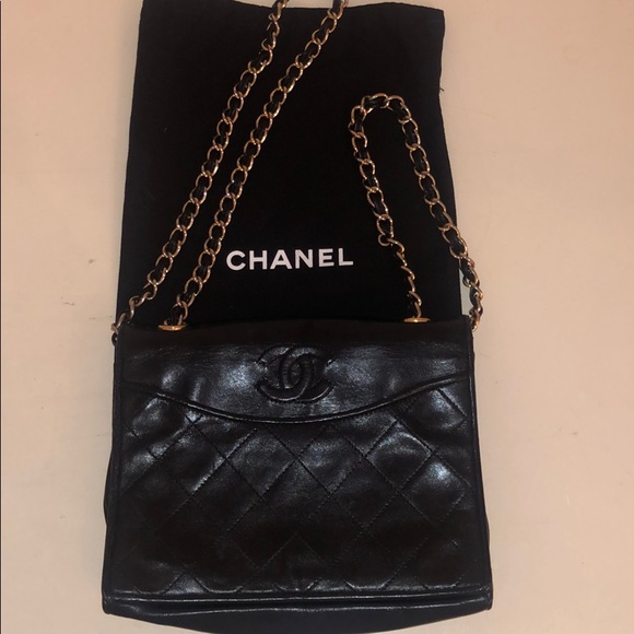 small black chanel crossbody